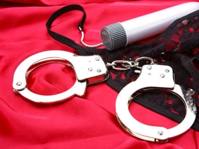 Les 5 sextoys indispensable pour débuter dans le kink !